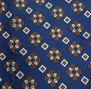 C215 CORBATA MOTIVOS PEQUEÑOS