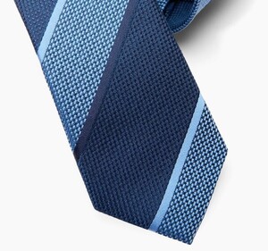 C281 CORBATA RAYAS
